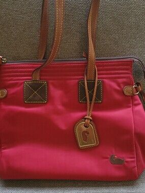Vintage Dooney & Bourke Dark Pink Victoria Tote Brown Leather Trim Duck Logo Y2K